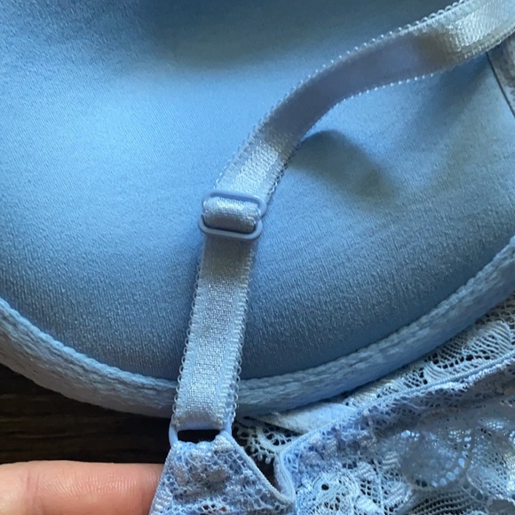 Victoria’s Secrets Push Up Bra - Picture 5 of 5